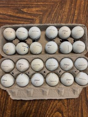Titleist Pro v1 White Golf Ball Assortment with Numbered Accents
